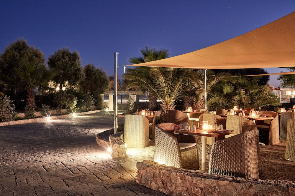 Santo Miramare Resort — Restaurant & bars in Aghios Georgios (Santorini), South Aegean