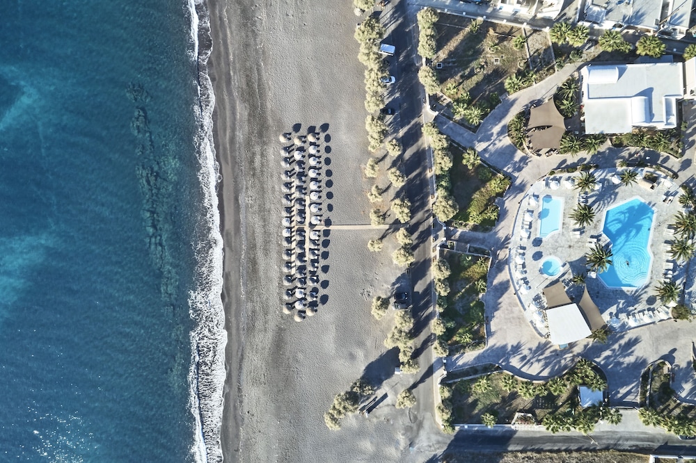 Santo Miramare Resort — Beach in Aghios Georgios (Santorini), South Aegean