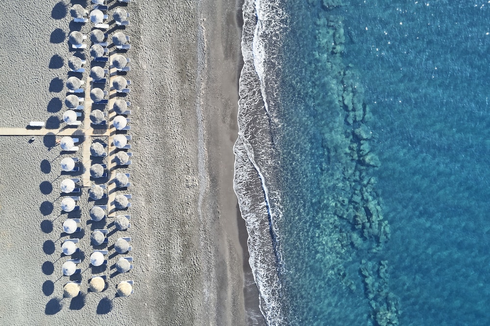 Santo Miramare Resort — Beach in Aghios Georgios (Santorini), South Aegean