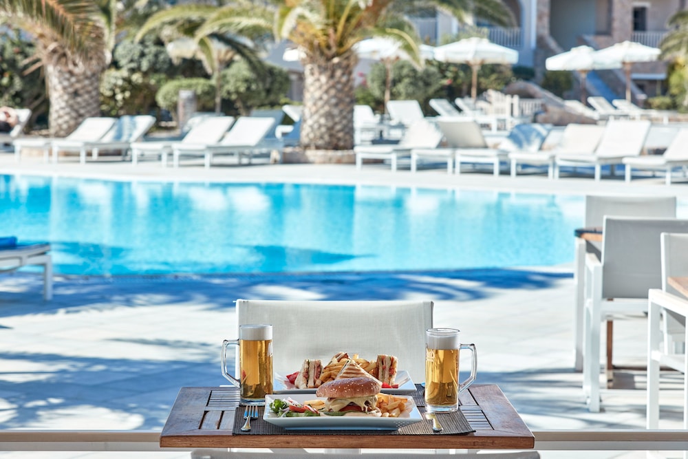Santo Miramare Resort — Restaurant & bars in Aghios Georgios (Santorini), South Aegean