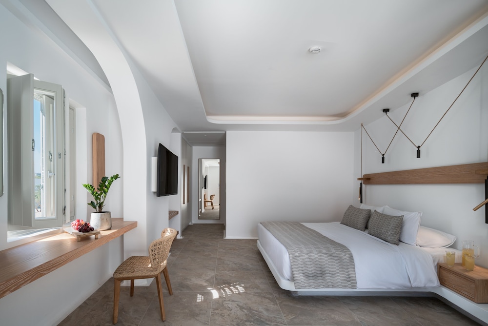 Santorini Kastelli Resort — Hotel rooms in Kamari, South Aegean