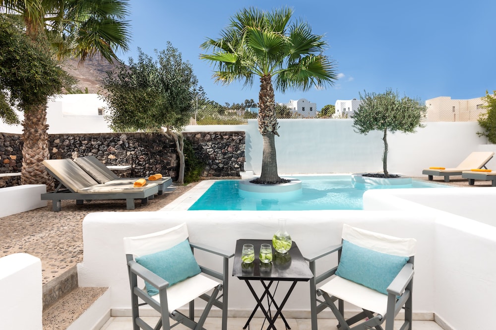 Santorini Kastelli Resort — Swimming pool in Kamari, South Aegean