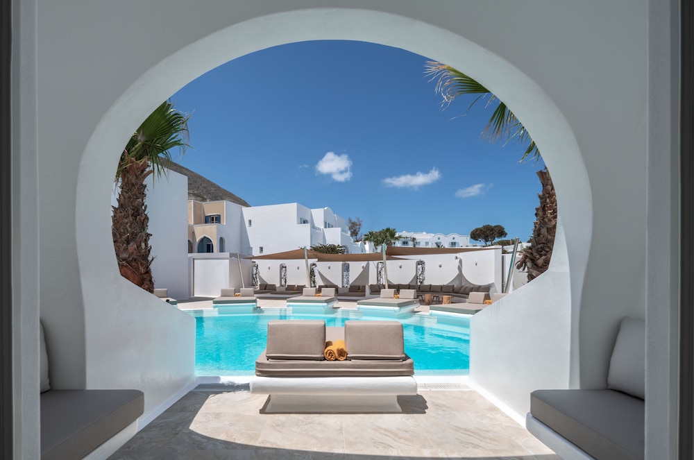 Santorini Kastelli Resort — Swimming pool in Kamari, South Aegean