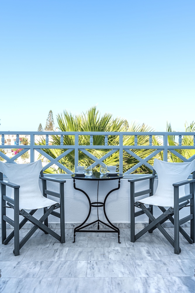Santorini Kastelli Resort — Hotel building in Kamari, South Aegean