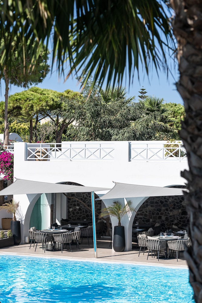 Santorini Kastelli Resort — Restaurant & bars in Kamari, South Aegean