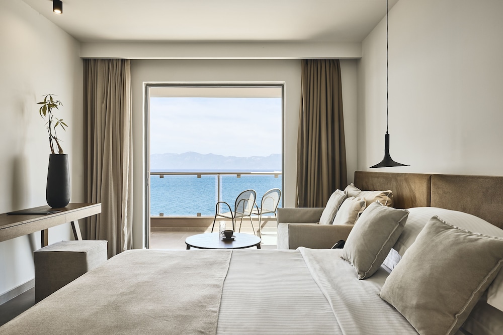 Michelangelo Resort and Spa — Hotel rooms in Psalidi, South Aegean