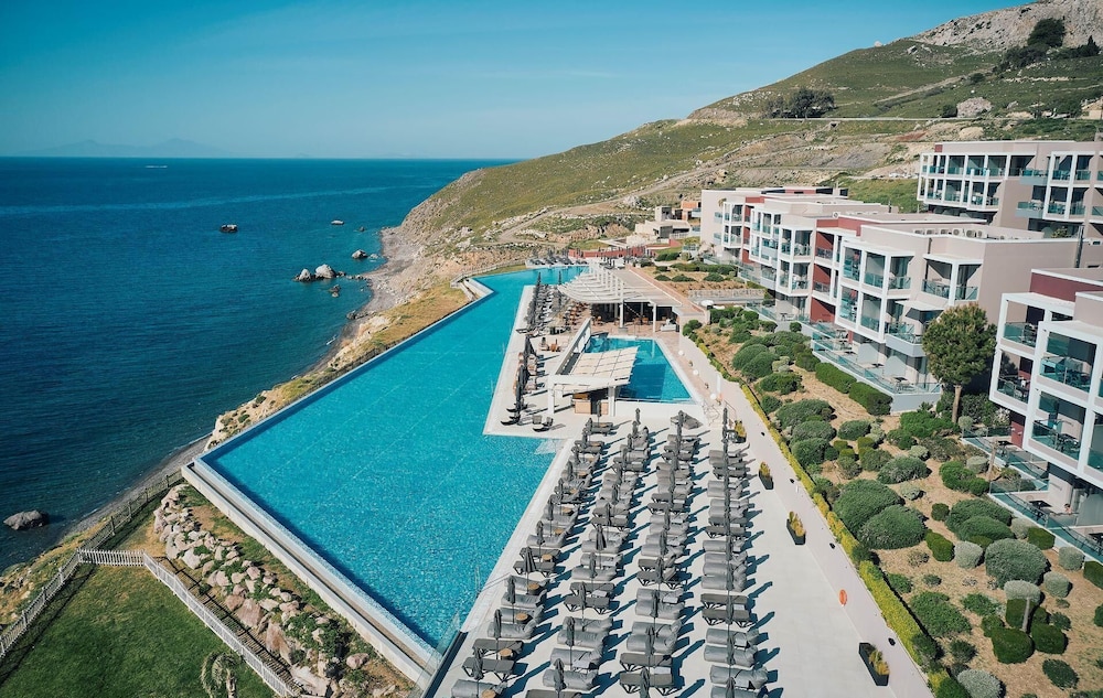 Michelangelo Resort and Spa — Swimming pool in Psalidi, South Aegean