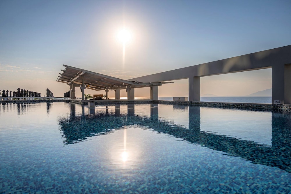 Michelangelo Resort and Spa — Swimming pool in Psalidi, South Aegean