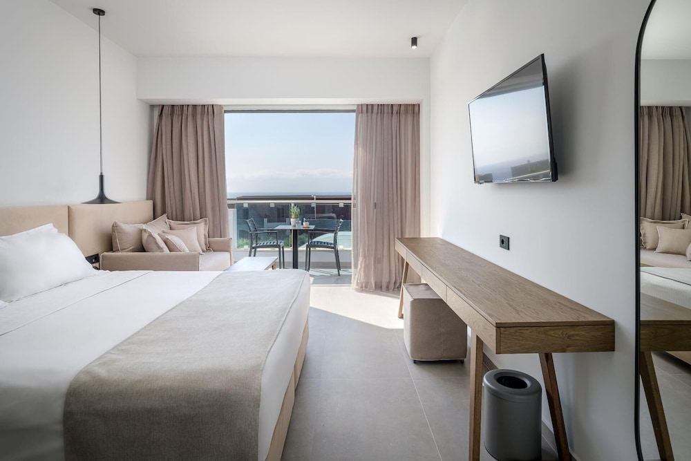 Michelangelo Resort and Spa — Hotel rooms in Psalidi, South Aegean