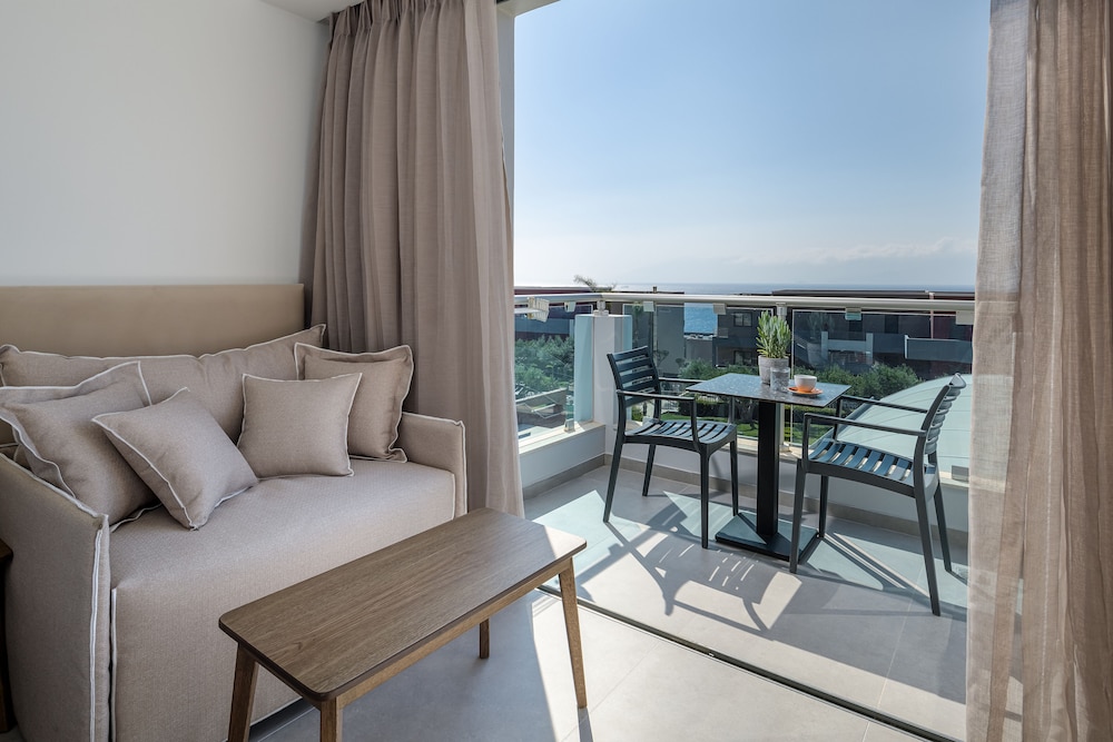 Michelangelo Resort and Spa — Hotel rooms in Psalidi, South Aegean