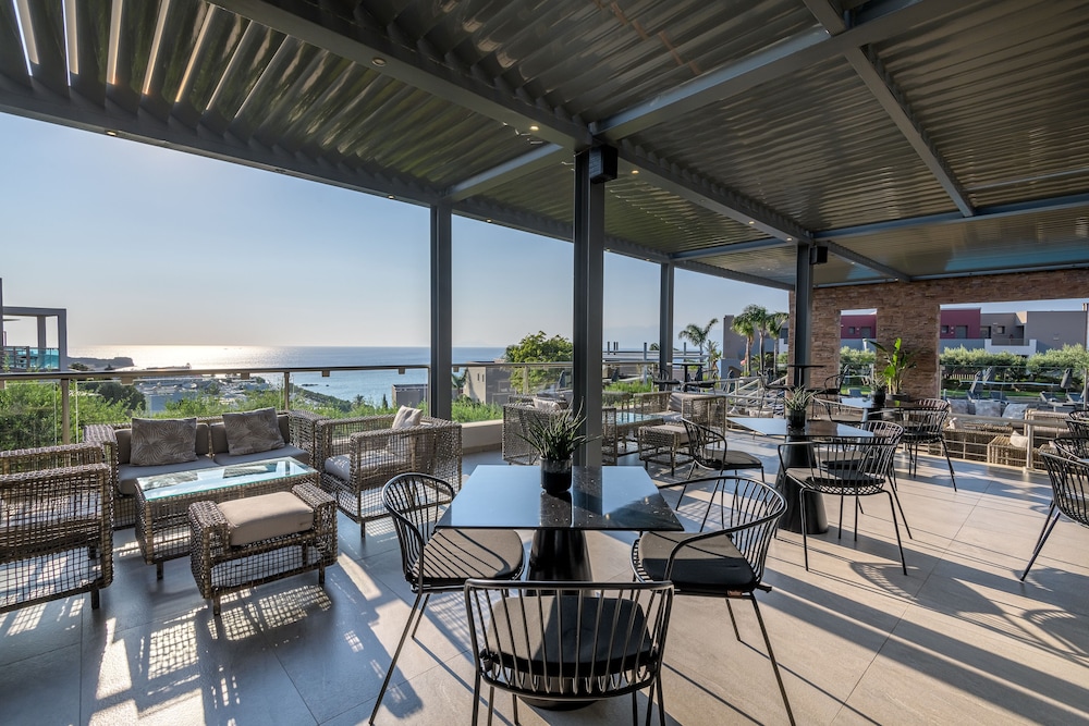 Michelangelo Resort and Spa — Restaurant & bars in Psalidi, South Aegean