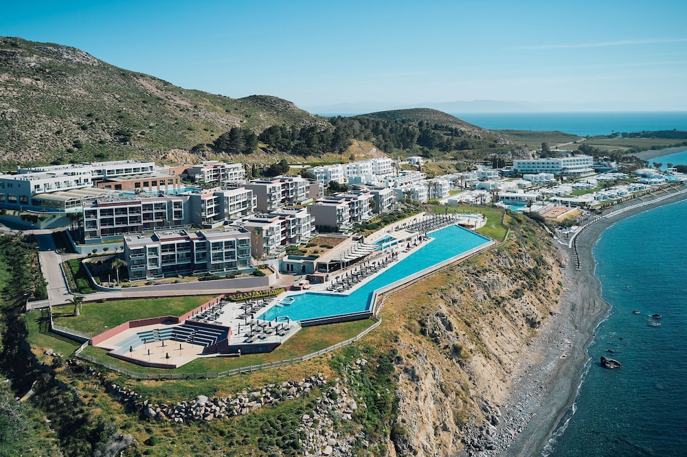 Michelangelo Resort and Spa — Swimming pool in Psalidi, South Aegean