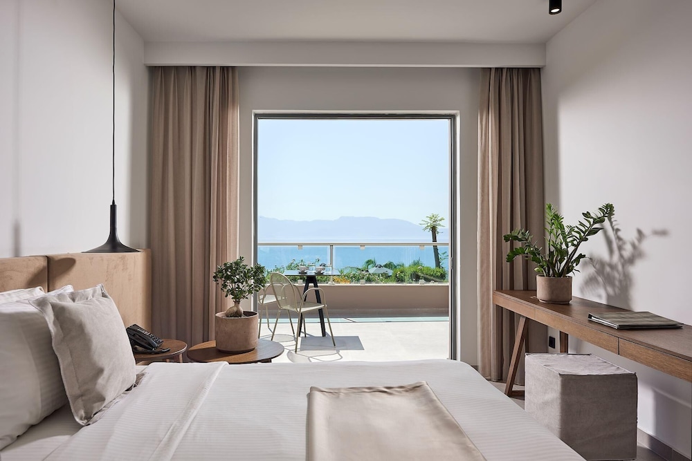 Michelangelo Resort and Spa — Hotel rooms in Psalidi, South Aegean