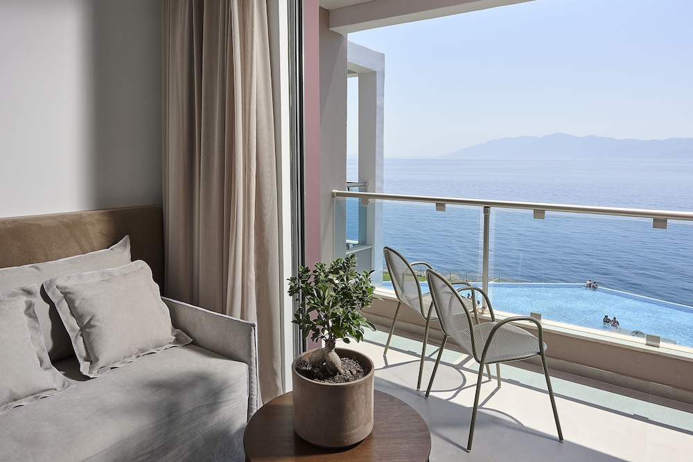 Michelangelo Resort and Spa — Hotel rooms in Psalidi, South Aegean