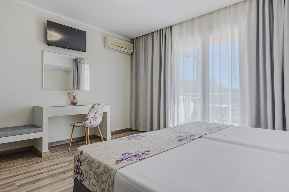 Sunrise Zante Hotel - Adults Only — Hotel rooms in Tsilivi, Ionian Islands