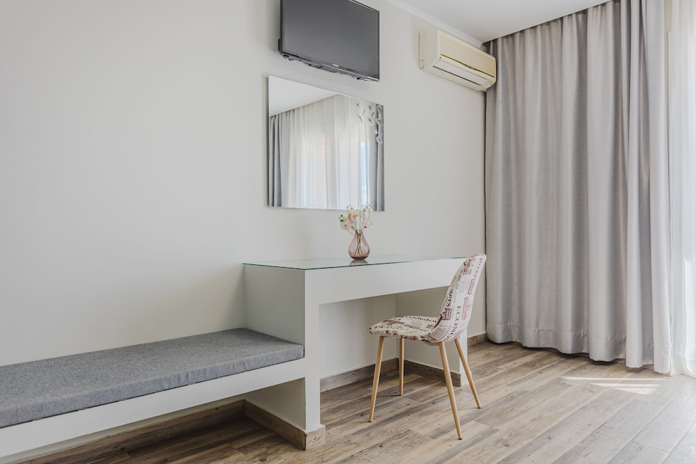 Sunrise Zante Hotel - Adults Only — Hotel rooms in Tsilivi, Ionian Islands