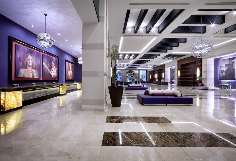 Hard Rock Hotel & Casino Punta Cana an All-Inclusive Resort — Hotel building in Bavaro, La Altagracia