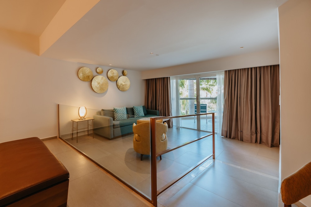 Hard Rock Hotel & Casino Punta Cana an All-Inclusive Resort — Hotel rooms in Bavaro, La Altagracia