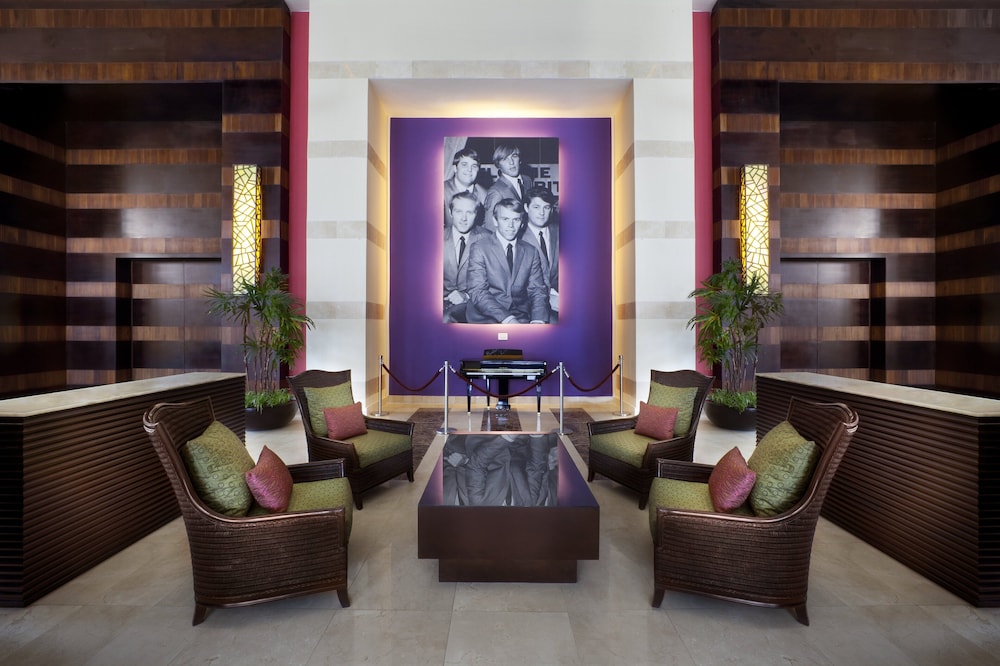 Hard Rock Hotel & Casino Punta Cana an All-Inclusive Resort — Hotel building in Bavaro, La Altagracia