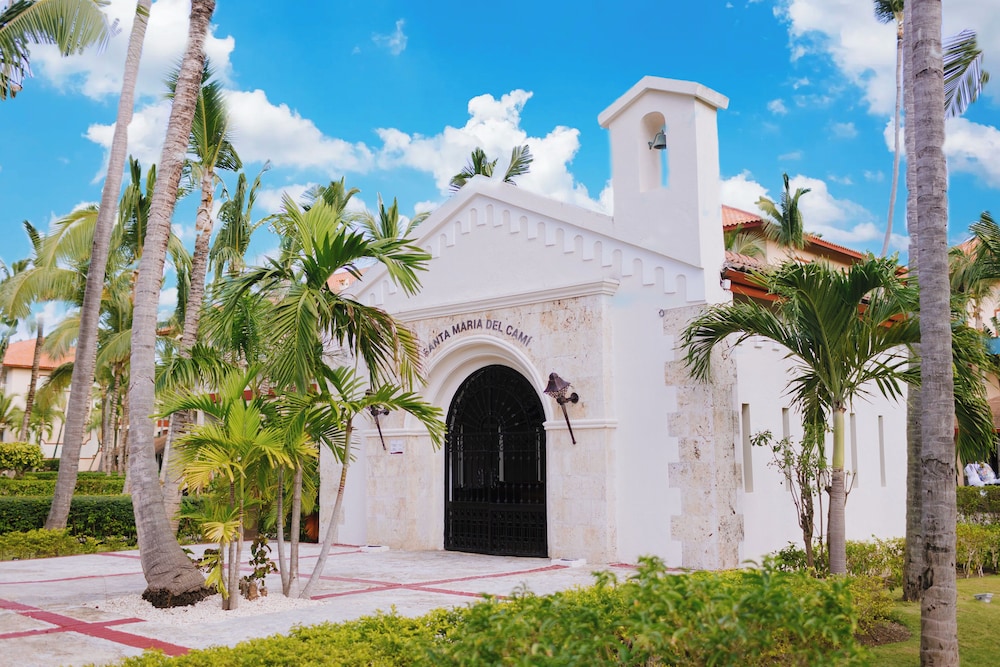 Majestic Elegance Punta Cana - All Inclusive — Hotel building in Bavaro, La Altagracia