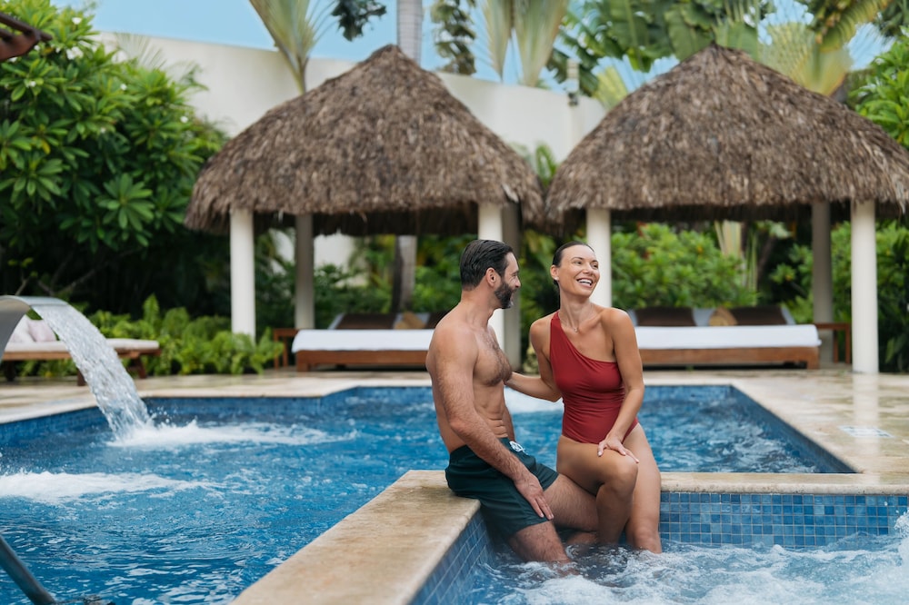 Dreams Royal Beach Punta Cana - All Inclusive — Swimming pool in Bavaro, La Altagracia