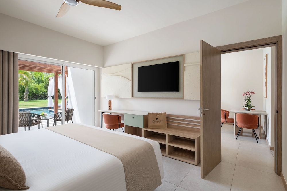 Dreams Royal Beach Punta Cana - All Inclusive — Hotel rooms in Bavaro, La Altagracia