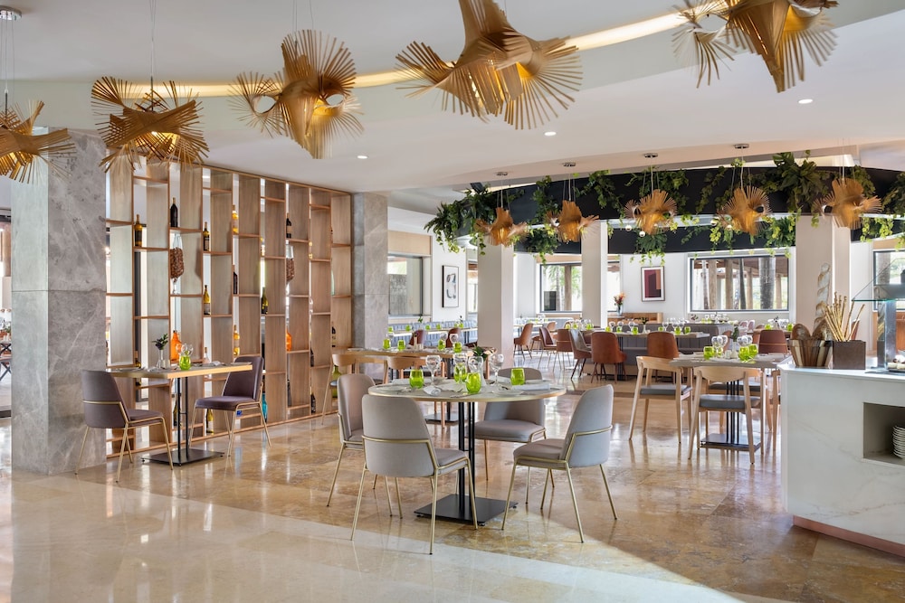 Dreams Royal Beach Punta Cana - All Inclusive — Restaurant & bars in Bavaro, La Altagracia