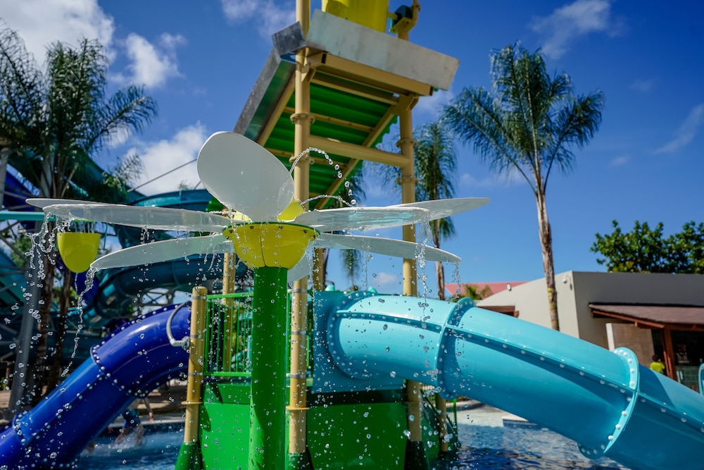 Dreams Royal Beach Punta Cana - All Inclusive — Swimming pool in Bavaro, La Altagracia