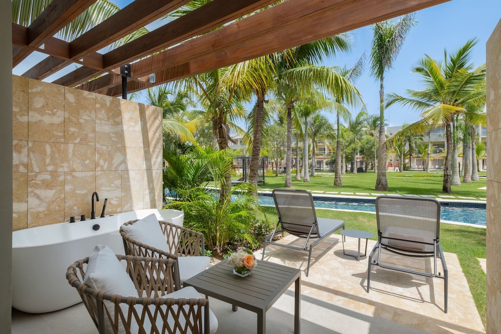 Dreams Royal Beach Punta Cana - All Inclusive — Hotel rooms in Bavaro, La Altagracia