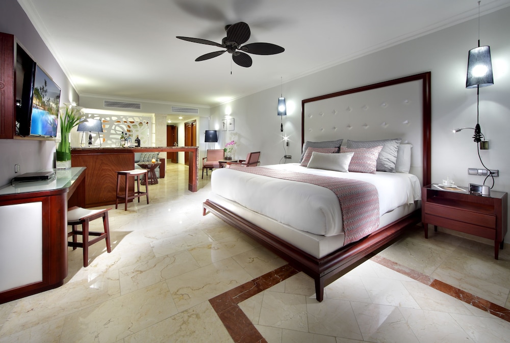 TRS Turquesa Hotel - Adults Only - All Inclusive — Hotel rooms in Bavaro, La Altagracia
