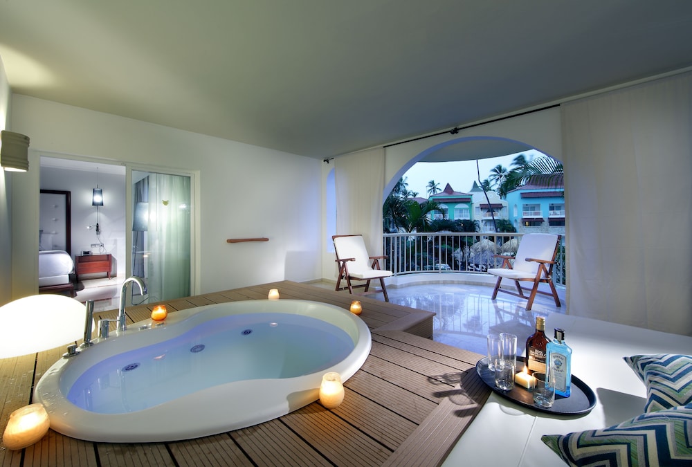 TRS Turquesa Hotel - Adults Only - All Inclusive — Hotel rooms in Bavaro, La Altagracia