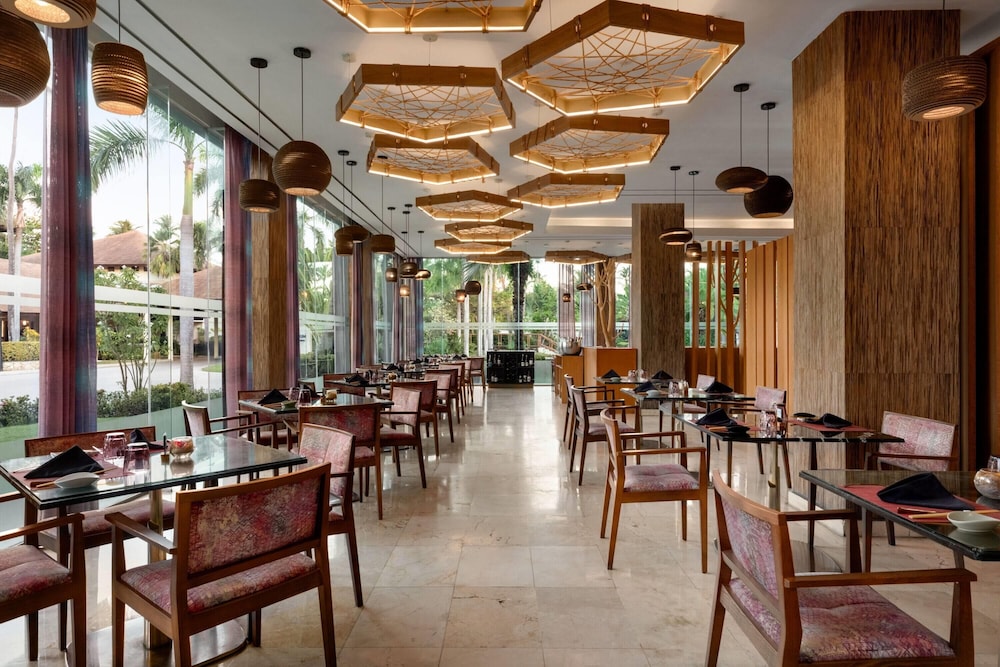 TRS Turquesa Hotel - Adults Only - All Inclusive — Restaurant & bars in Bavaro, La Altagracia
