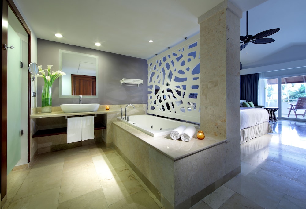 TRS Turquesa Hotel - Adults Only - All Inclusive — Hotel rooms in Bavaro, La Altagracia