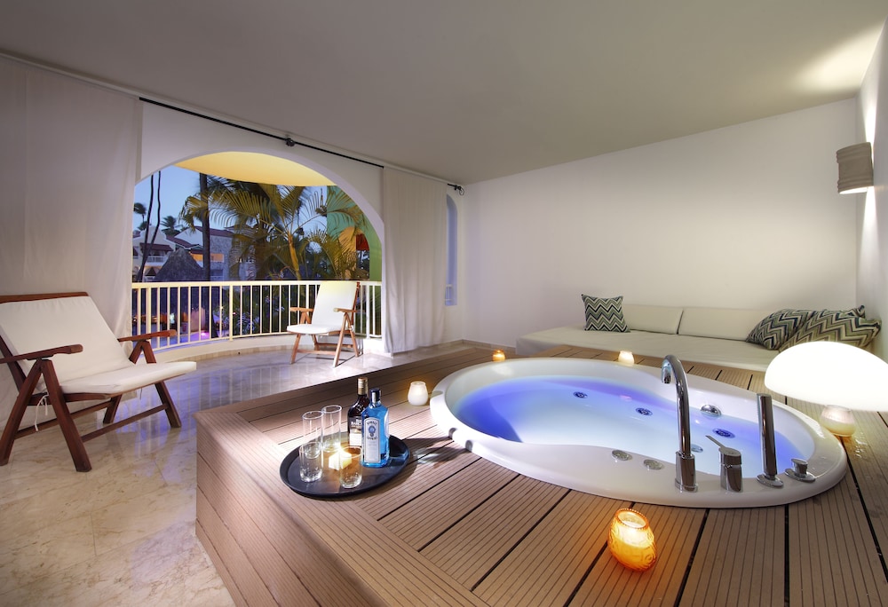 TRS Turquesa Hotel - Adults Only - All Inclusive — Hotel rooms in Bavaro, La Altagracia