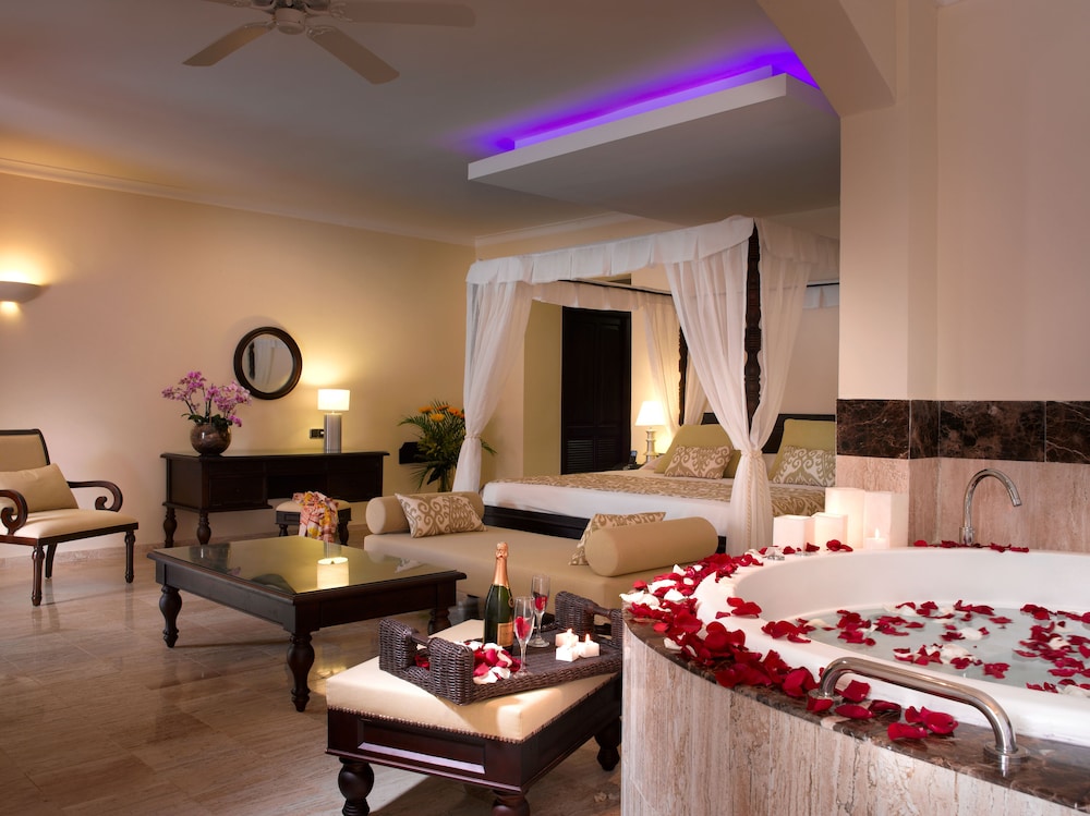 TRS Turquesa Hotel - Adults Only - All Inclusive — Hotel rooms in Bavaro, La Altagracia