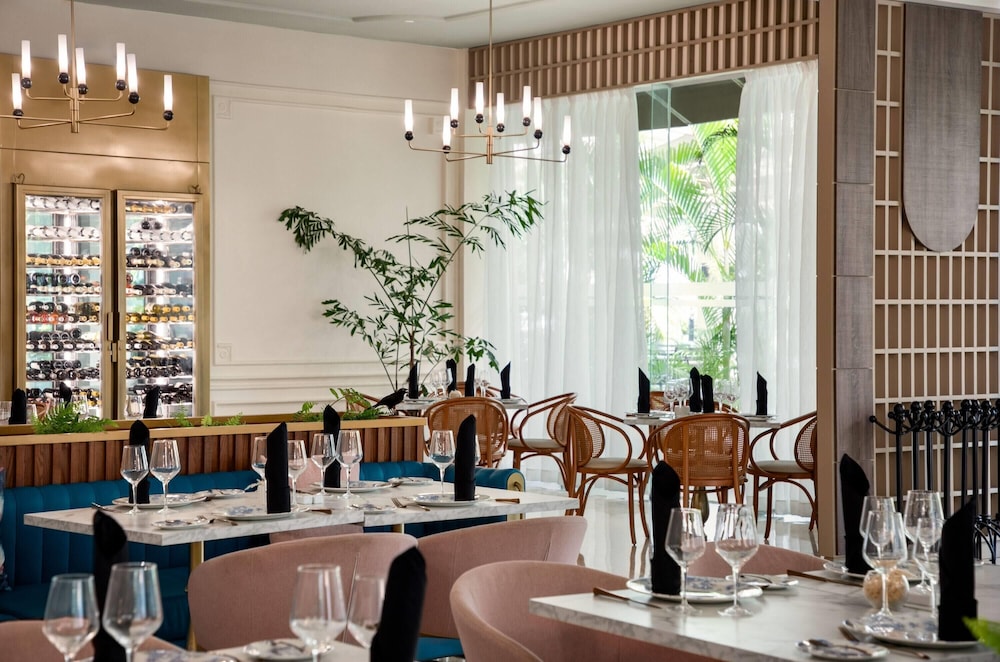 TRS Turquesa Hotel - Adults Only - All Inclusive — Restaurant & bars in Bavaro, La Altagracia