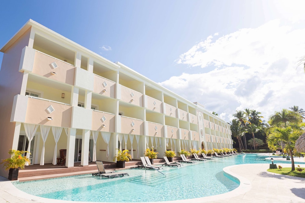 TRS Turquesa Hotel - Adults Only - All Inclusive — Hotel building in Bavaro, La Altagracia