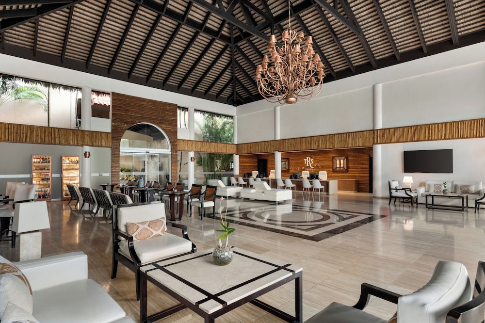 TRS Turquesa Hotel - Adults Only - All Inclusive — Hotel building in Bavaro, La Altagracia
