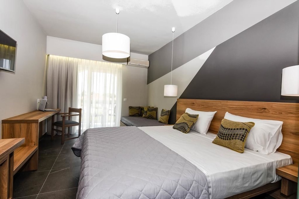 Exotica Hotel — Hotel rooms in Kalamaki (Zakynthos), Ionian Islands
