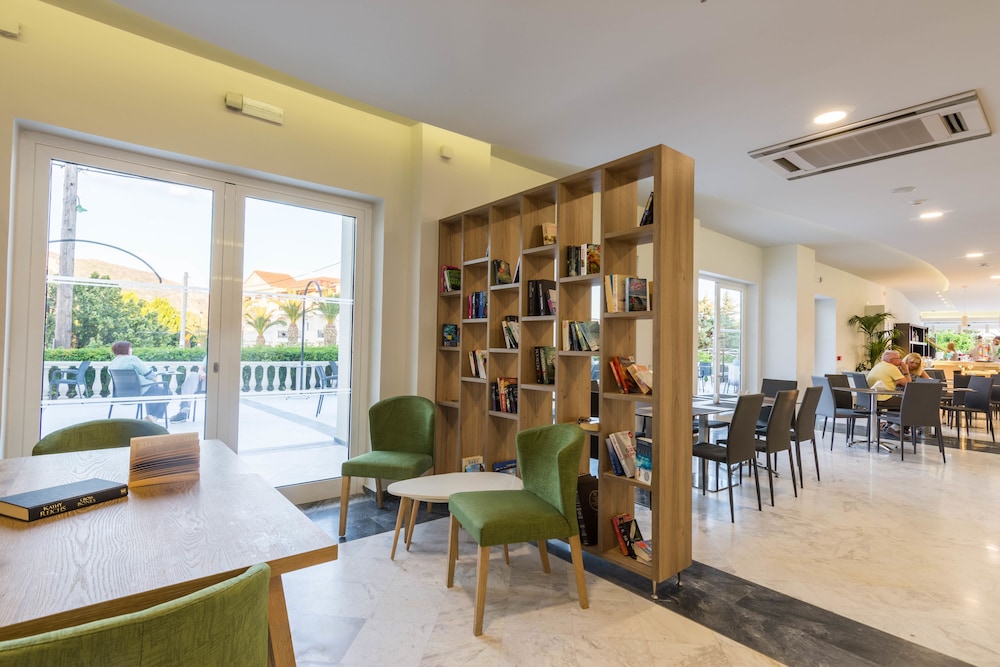 Exotica Hotel — Restaurant & bars in Kalamaki (Zakynthos), Ionian Islands