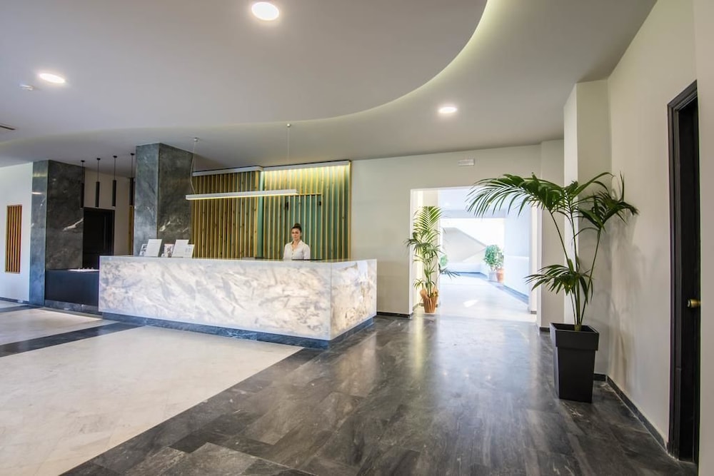 Exotica Hotel — Hotel building in Kalamaki (Zakynthos), Ionian Islands