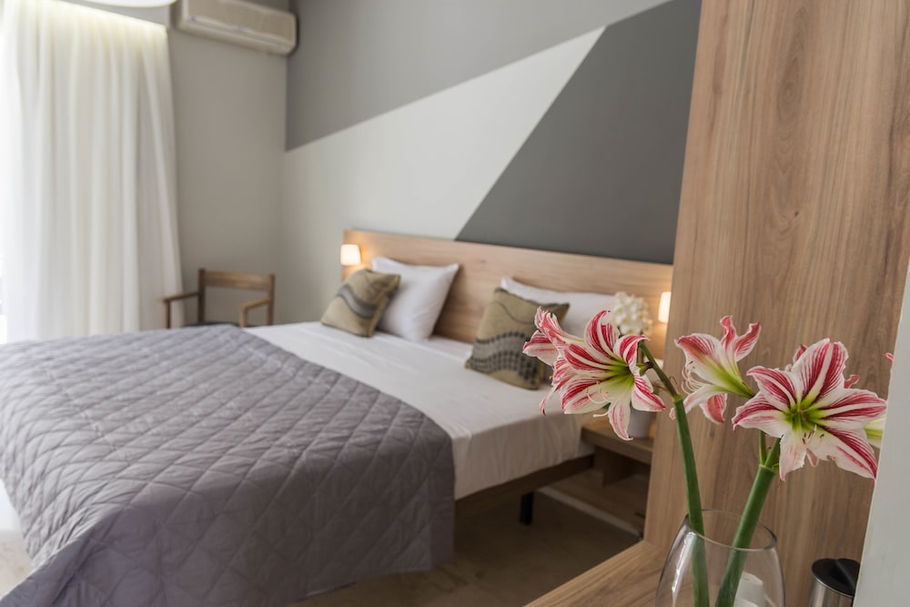 Exotica Hotel — Hotel rooms in Kalamaki (Zakynthos), Ionian Islands