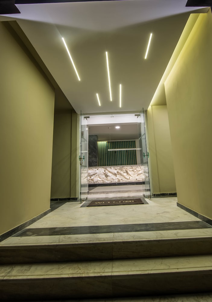 Exotica Hotel — Hotel building in Kalamaki (Zakynthos), Ionian Islands