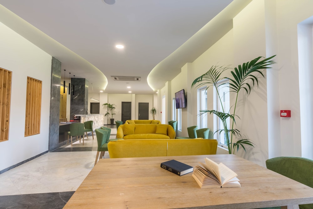 Exotica Hotel — Hotel building in Kalamaki (Zakynthos), Ionian Islands