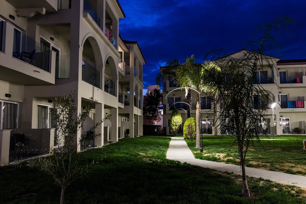 Exotica Hotel — Hotel building in Kalamaki (Zakynthos), Ionian Islands