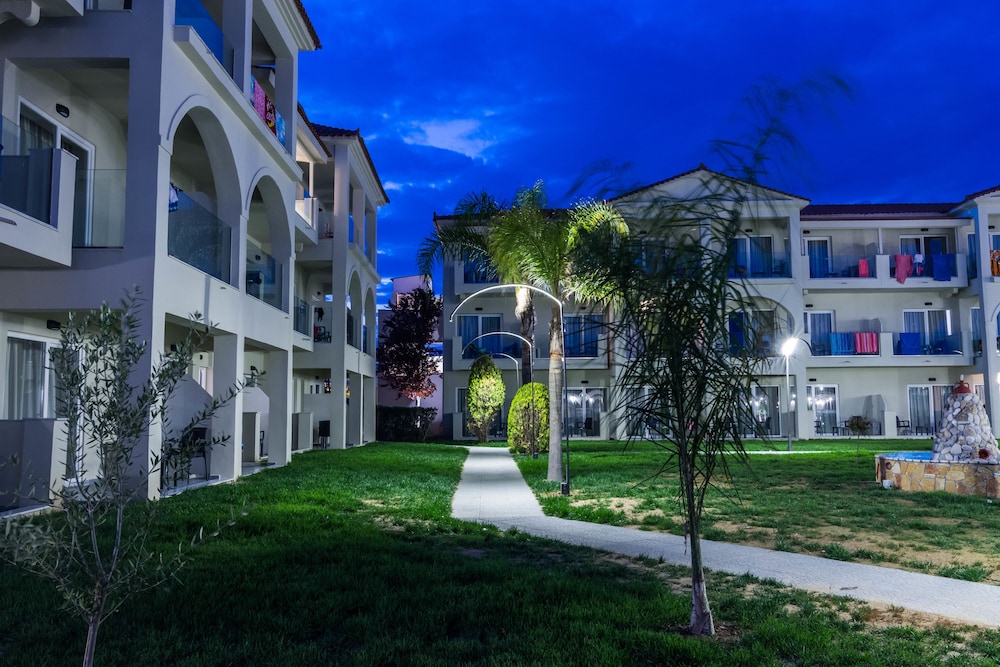 Exotica Hotel — Hotel building in Kalamaki (Zakynthos), Ionian Islands