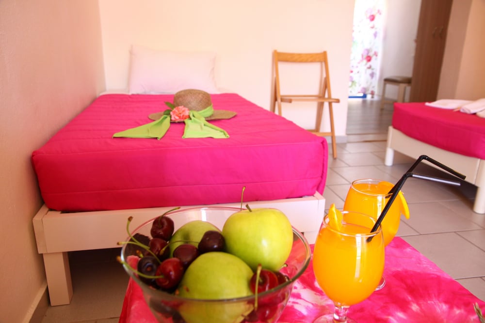 Hotel Triton — Hotel rooms in Malia