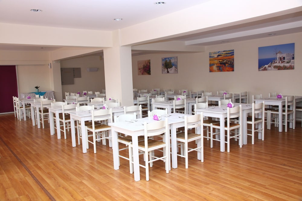 Hotel Triton — Restaurant & bars in Malia