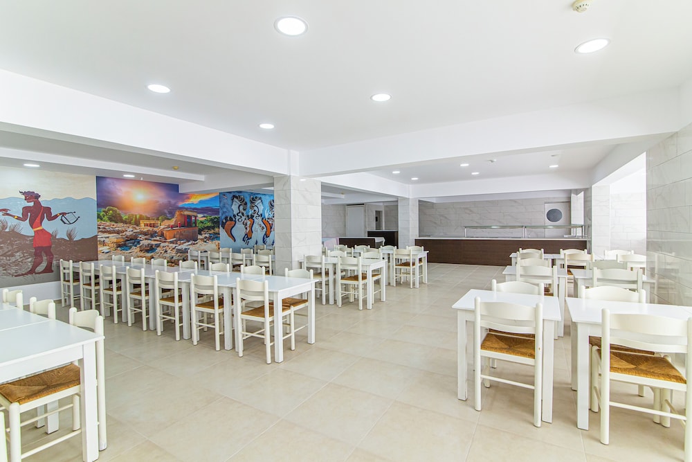 Hotel Triton — Restaurant & bars in Malia