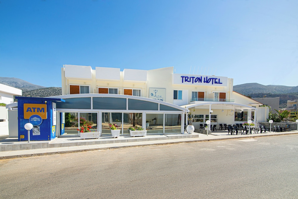 Hotel Triton — Hotel building in Malia